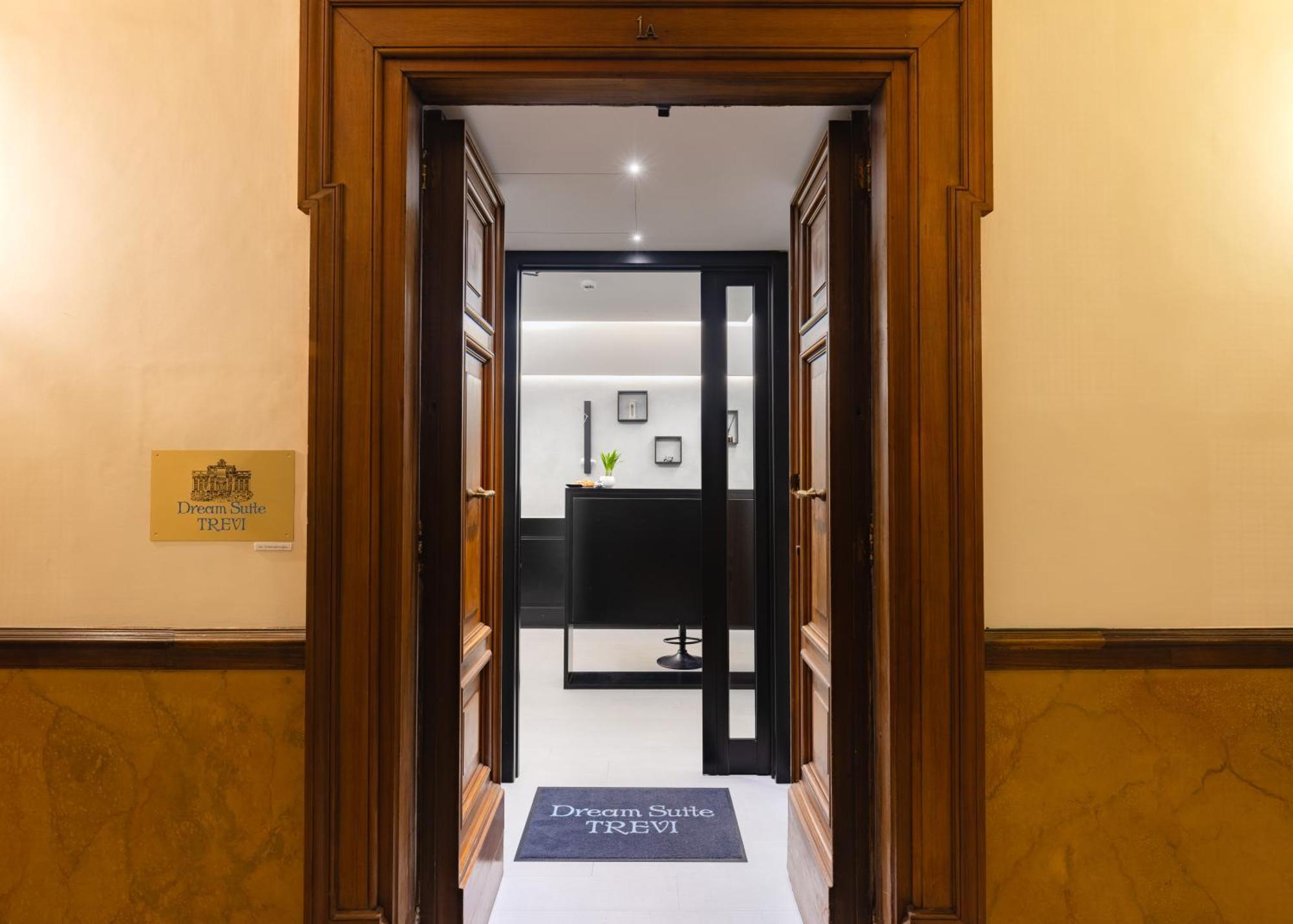 Dream Suite Trevi ローマ エクステリア 写真